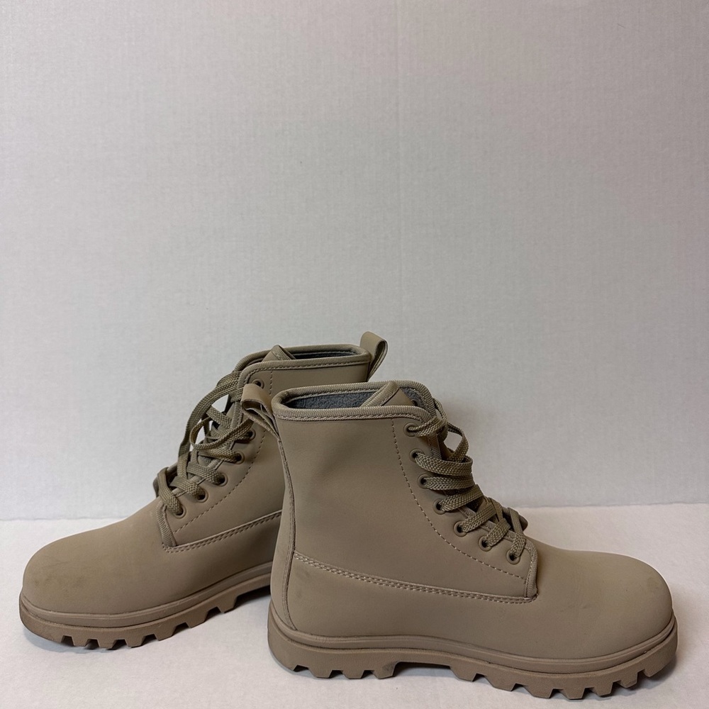 Native Johnny Treklite Water Resistant Boots Size 8 Women’s